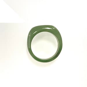 Кольцо из зеленого нефрита